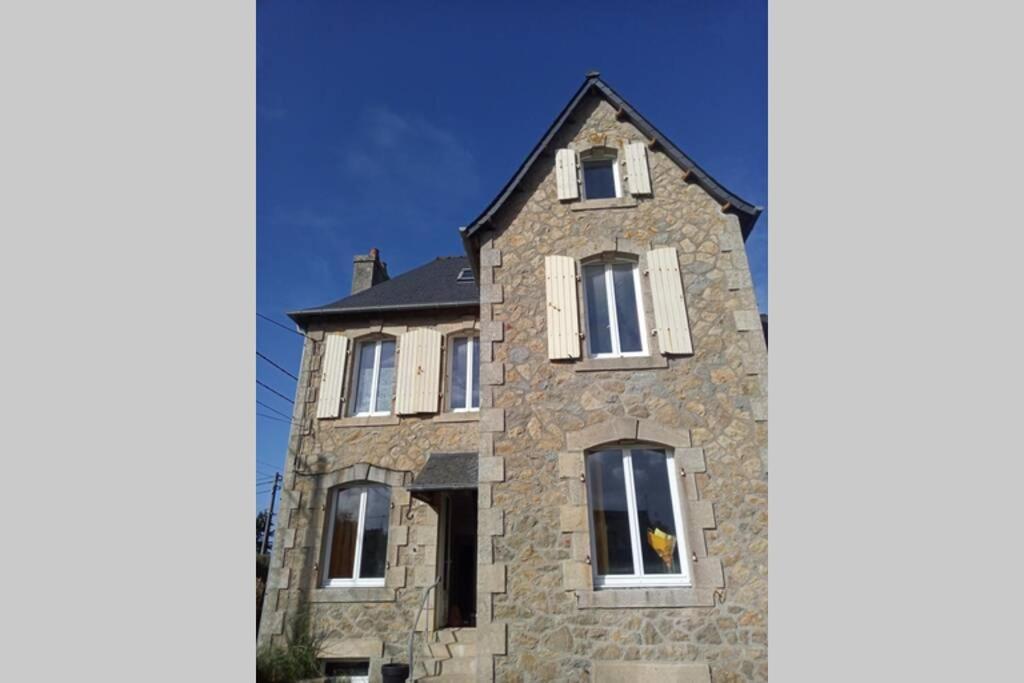 Kermaravel, Le Petit Manoir En Bord De Mer. Saint-Pol-de-Leon Exterior photo